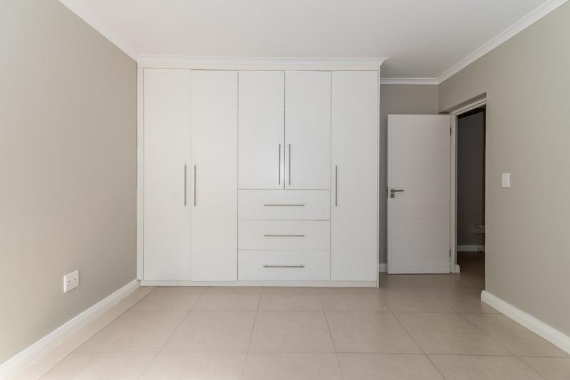 To Let 2 Bedroom Property for Rent in Muizenberg Western Cape